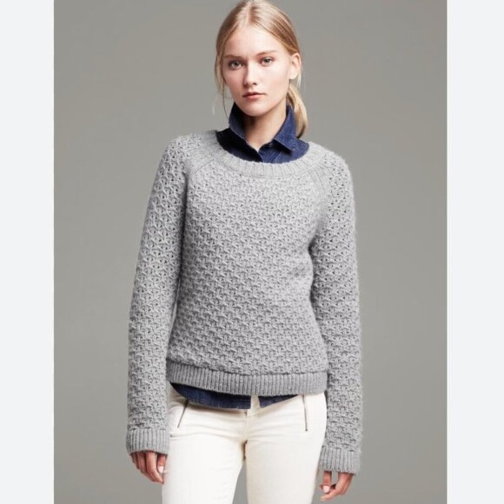 Banana Republic Star Stitch Sweater Women L Gray Crew Pullover Alpaca Wool Blend